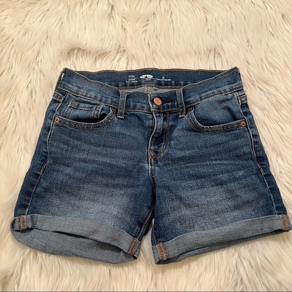 Old Navy Skinny Midi Denim Short Medium Wash - Picture 2 of 9